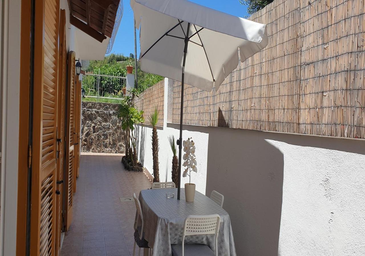 Holiday Apartments Lacco Ameno  Luaran gambar